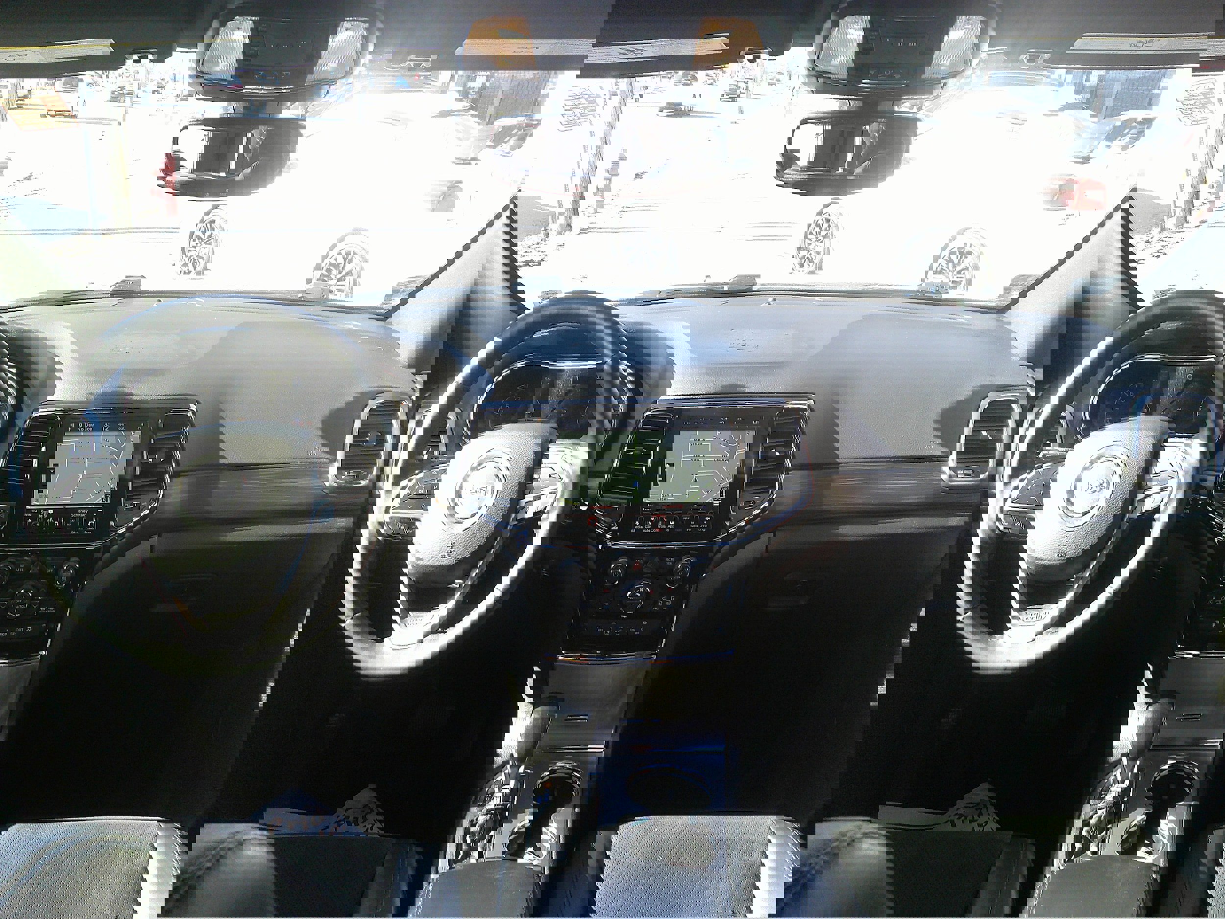 Used 2022 Jeep Grand Cherokee Laredo X image 20