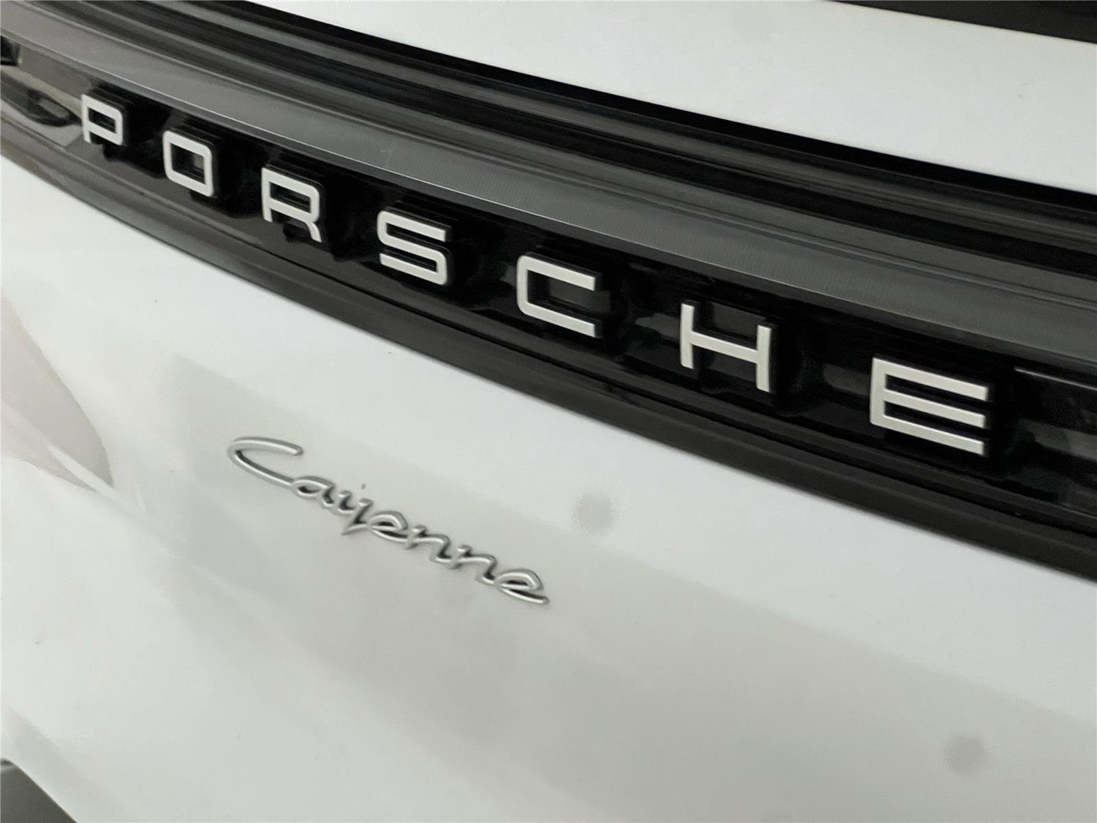 Certified 2025 Porsche Cayenne Coupe image 24