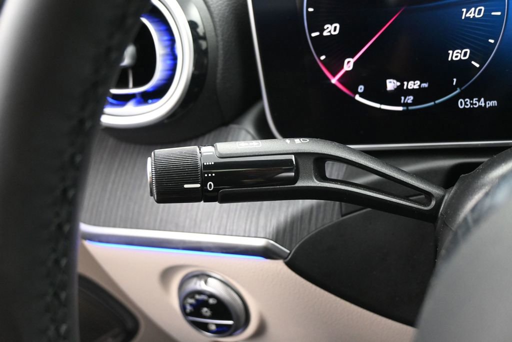 Used 2025 Mercedes-Benz C 300 4MATIC Sedan w/ Exclusive Trim Package image 21