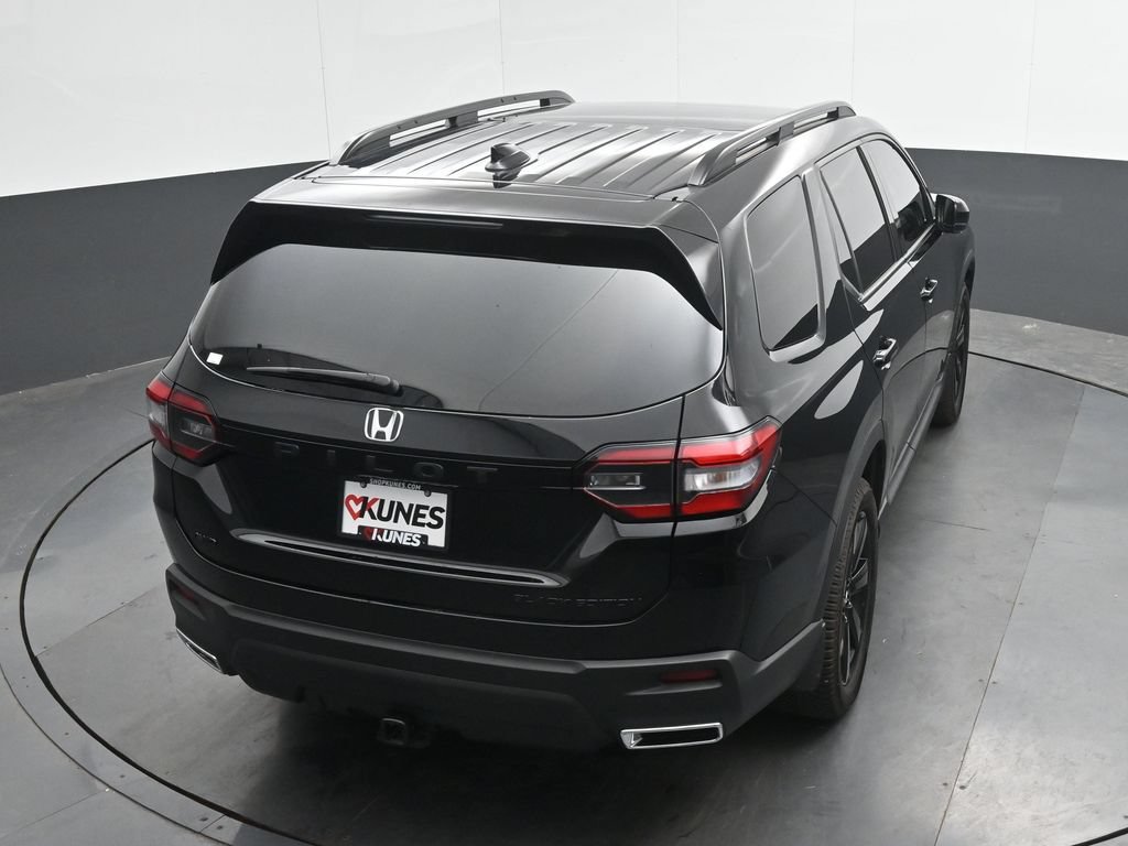 Used 2025 Honda Pilot Black Edition image 32