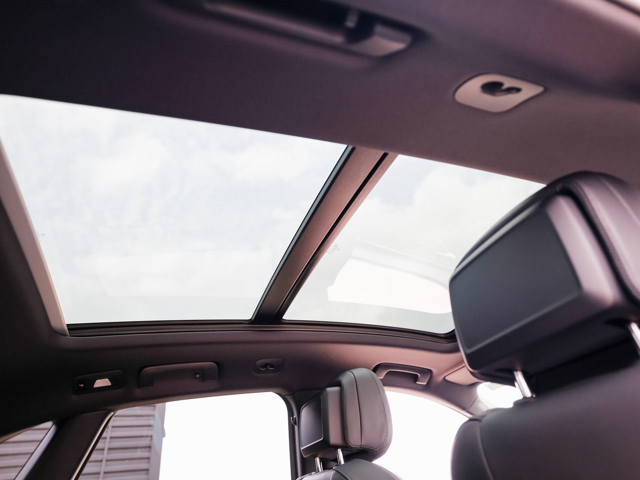 New 2026 Porsche Macan S image 29