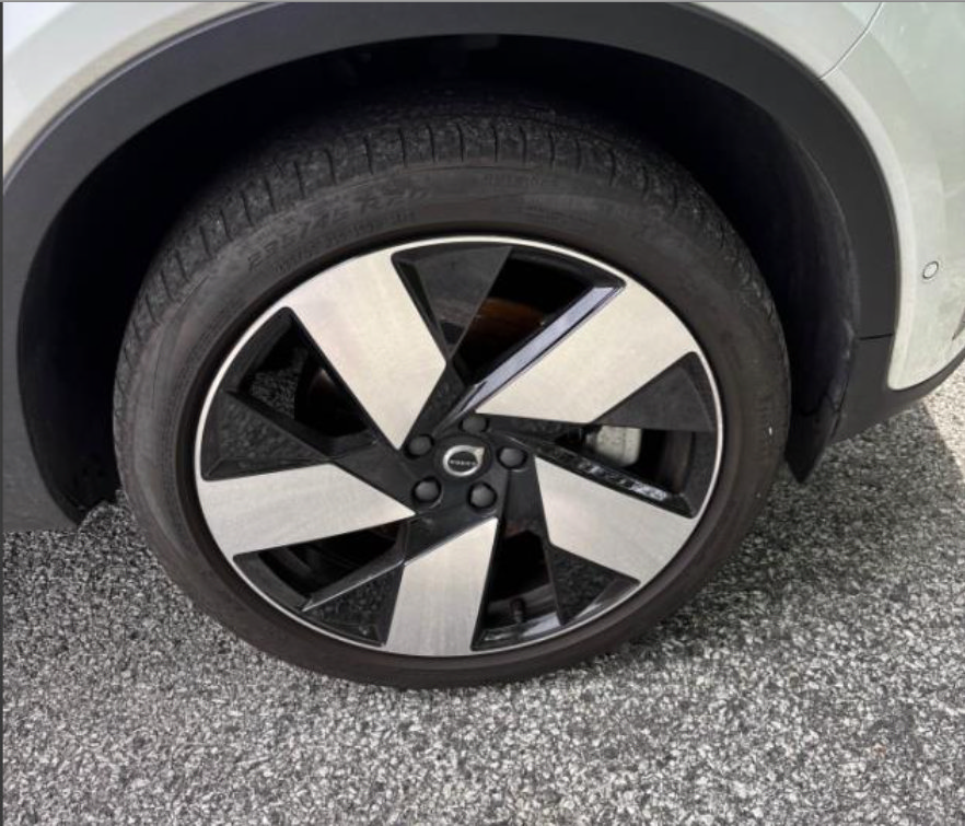 Certified 2023 Volvo XC40 Recharge Ultimate AWD/4WD image 14