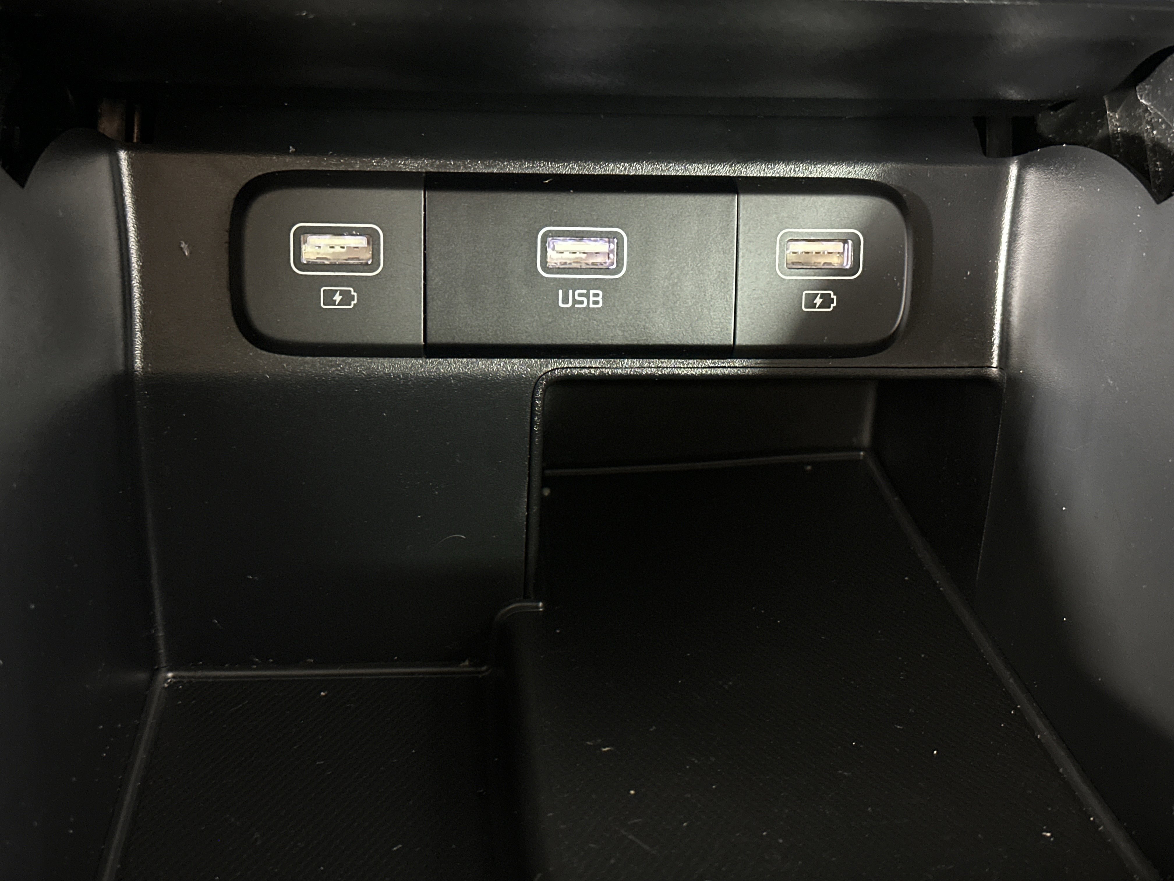 Used 2023 Kia Sorento LX image 22