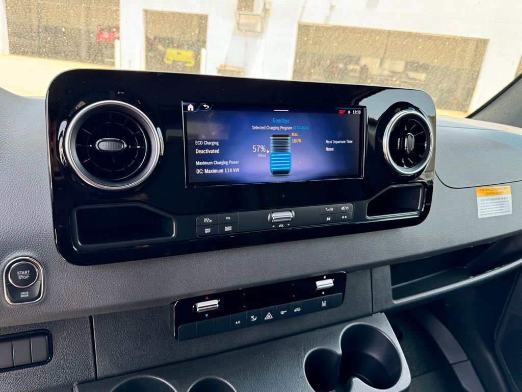 Used 2024 Mercedes-Benz eSprinter 170 Cargo image 24