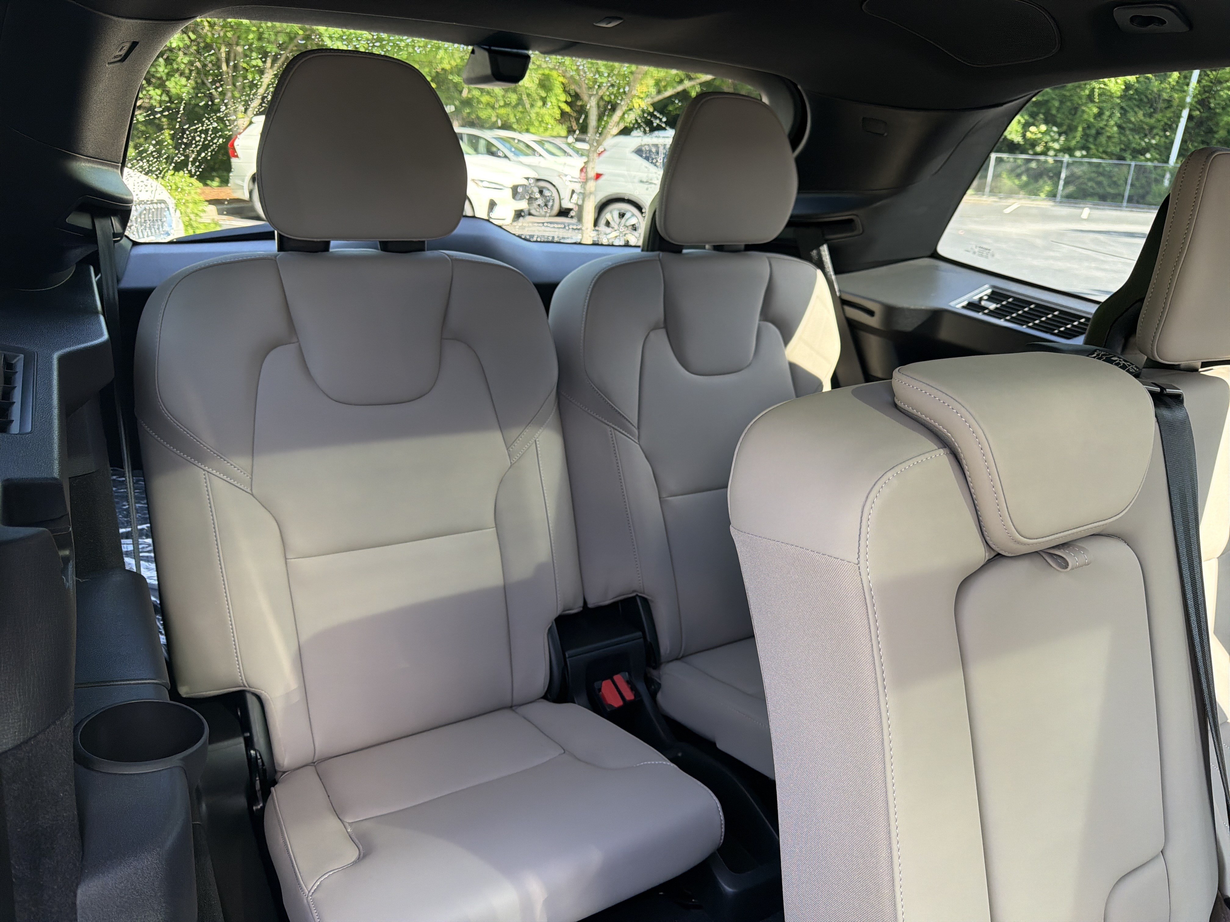 Certified 2026 Volvo XC90 B6 Plus w/ Protection Package Premier AWD/4WD image 33