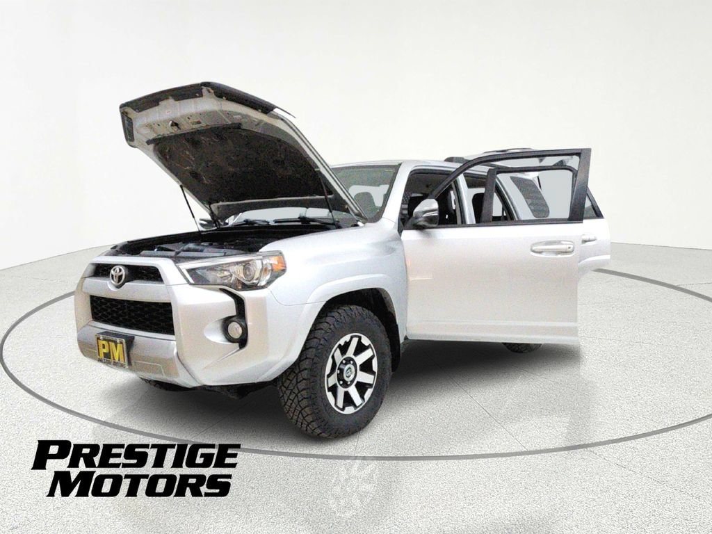 Used 2019 Toyota 4Runner TRD Off-Road Premium AWD/4WD image 13