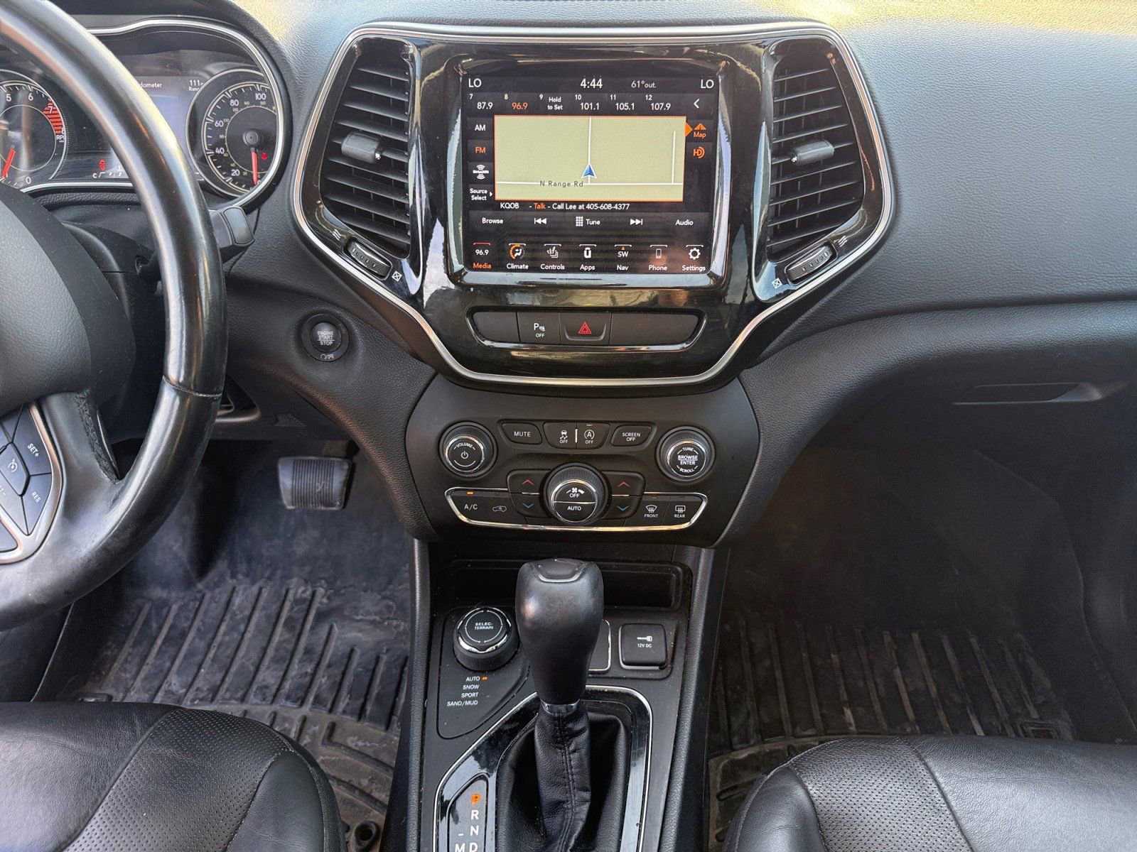Used 2020 Jeep Cherokee Limited image 11