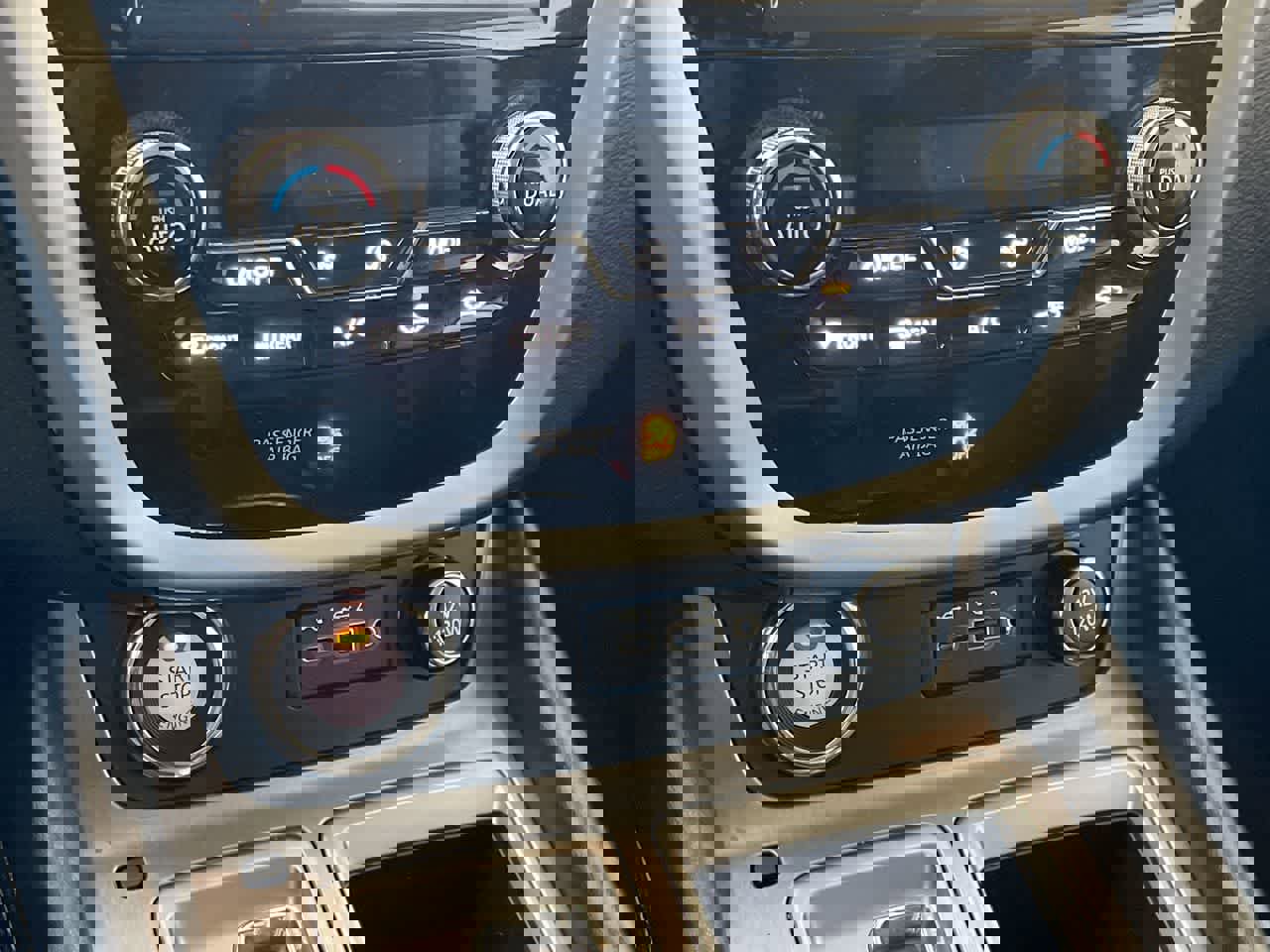 Used 2023 Nissan Murano SV image 18