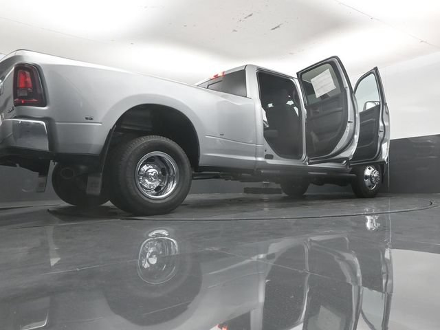 New 2026 RAM 3500 Tradesman AWD/4WD image 57