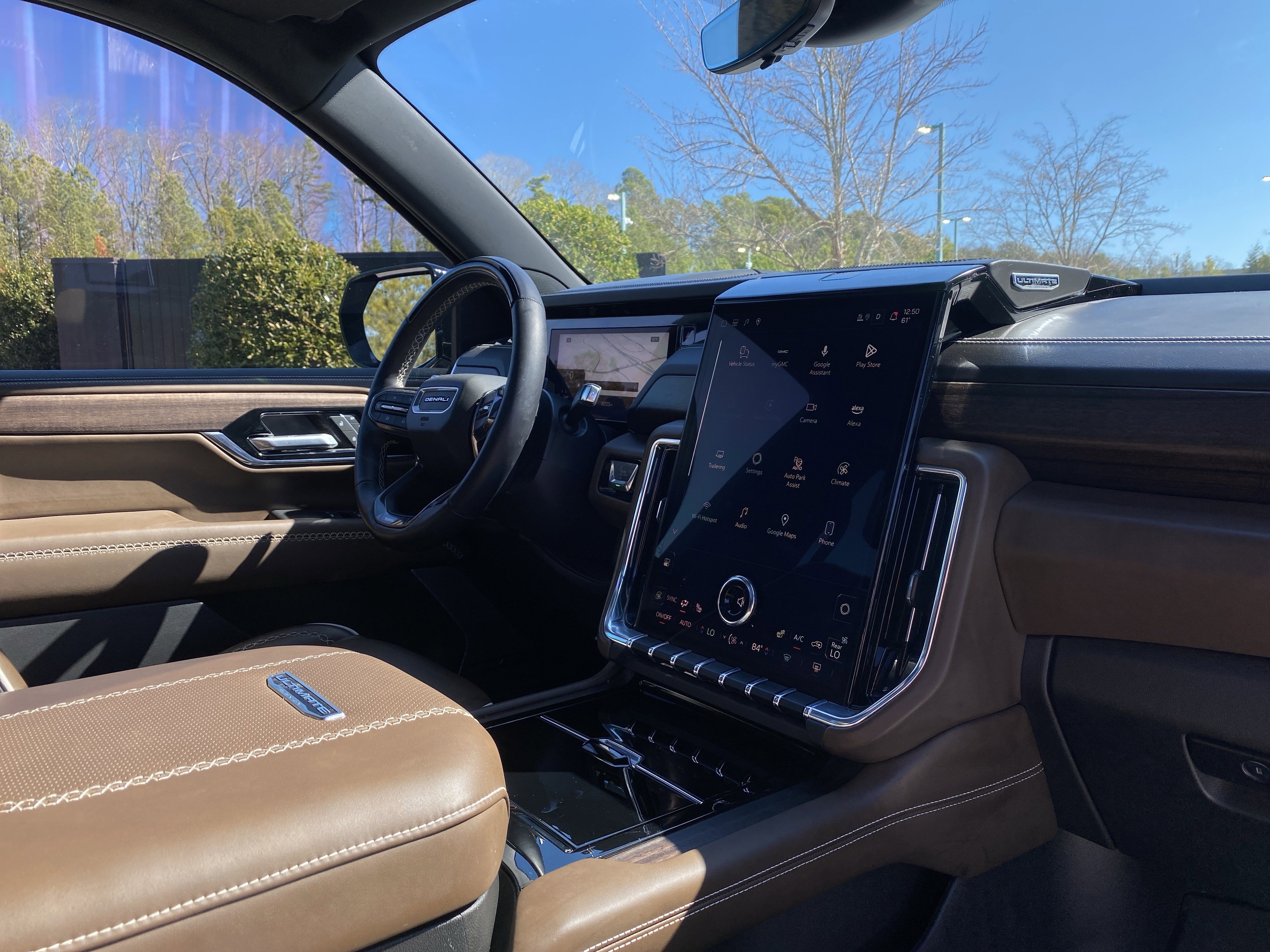 Used 2025 GMC Yukon Denali Ultimate image 7