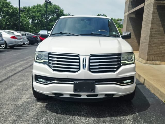 Used 2015 Lincoln Navigator 4WD image 2