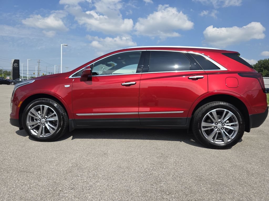 Used 2025 Cadillac XT5 Premium Luxury w/ Technology Package AWD/4WD image 5