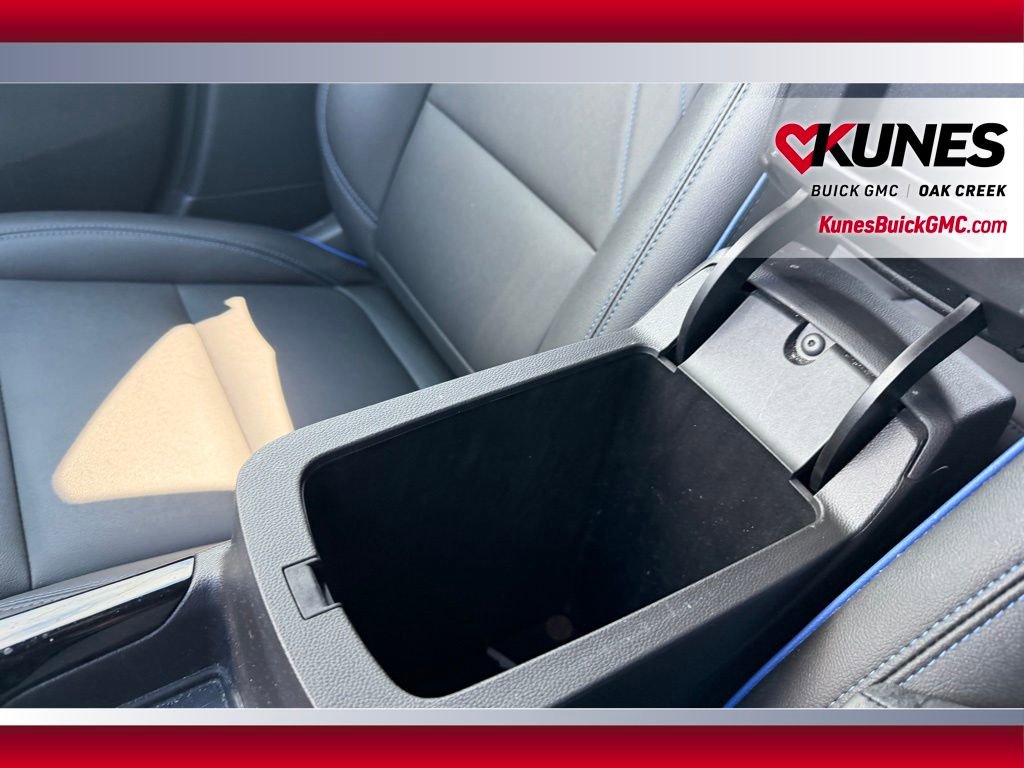 Used 2025 Buick Envista Sport Touring w/ Convenience II Package FWD image 19