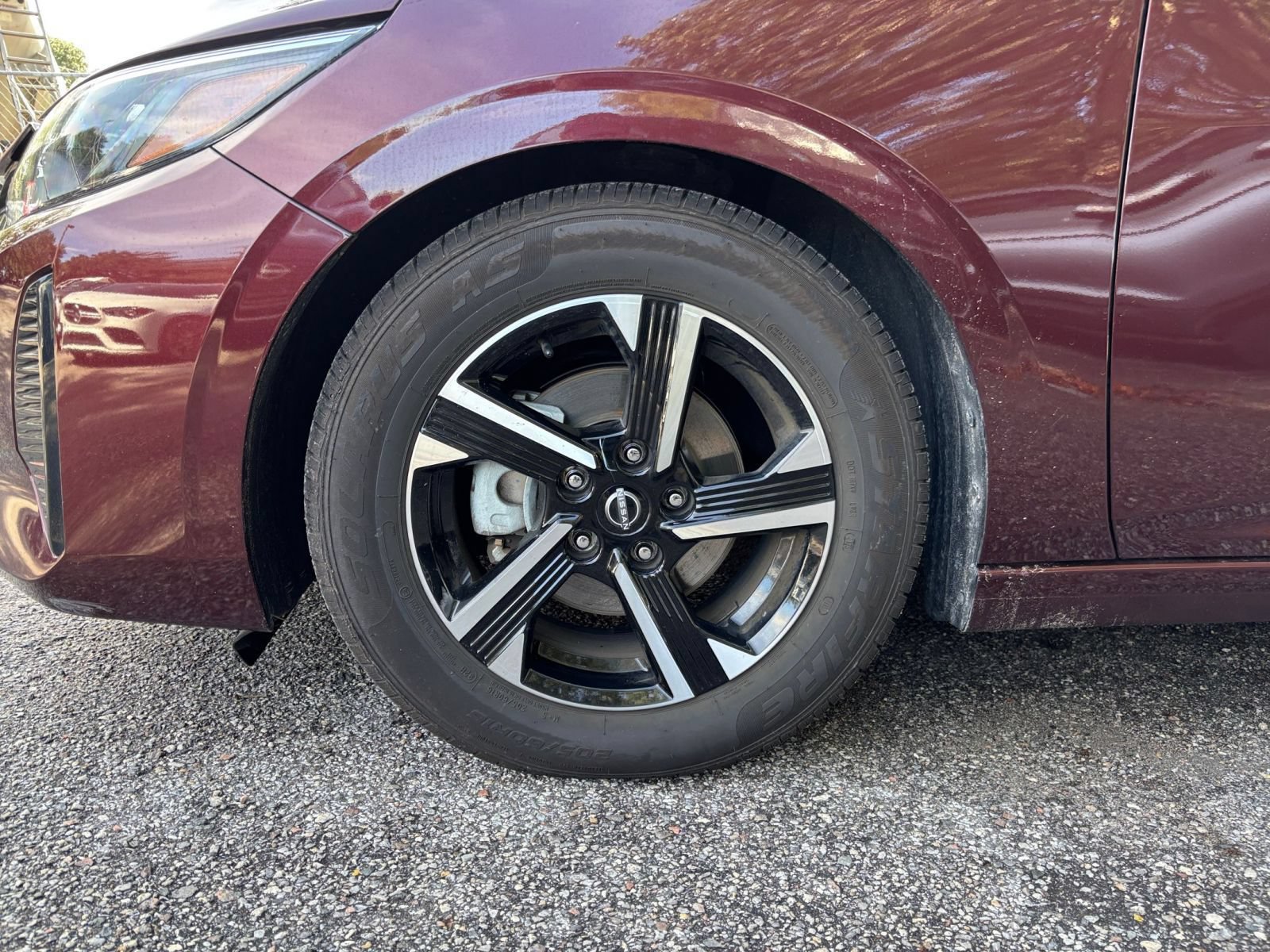 Used 2025 Nissan Sentra SV FWD image 28