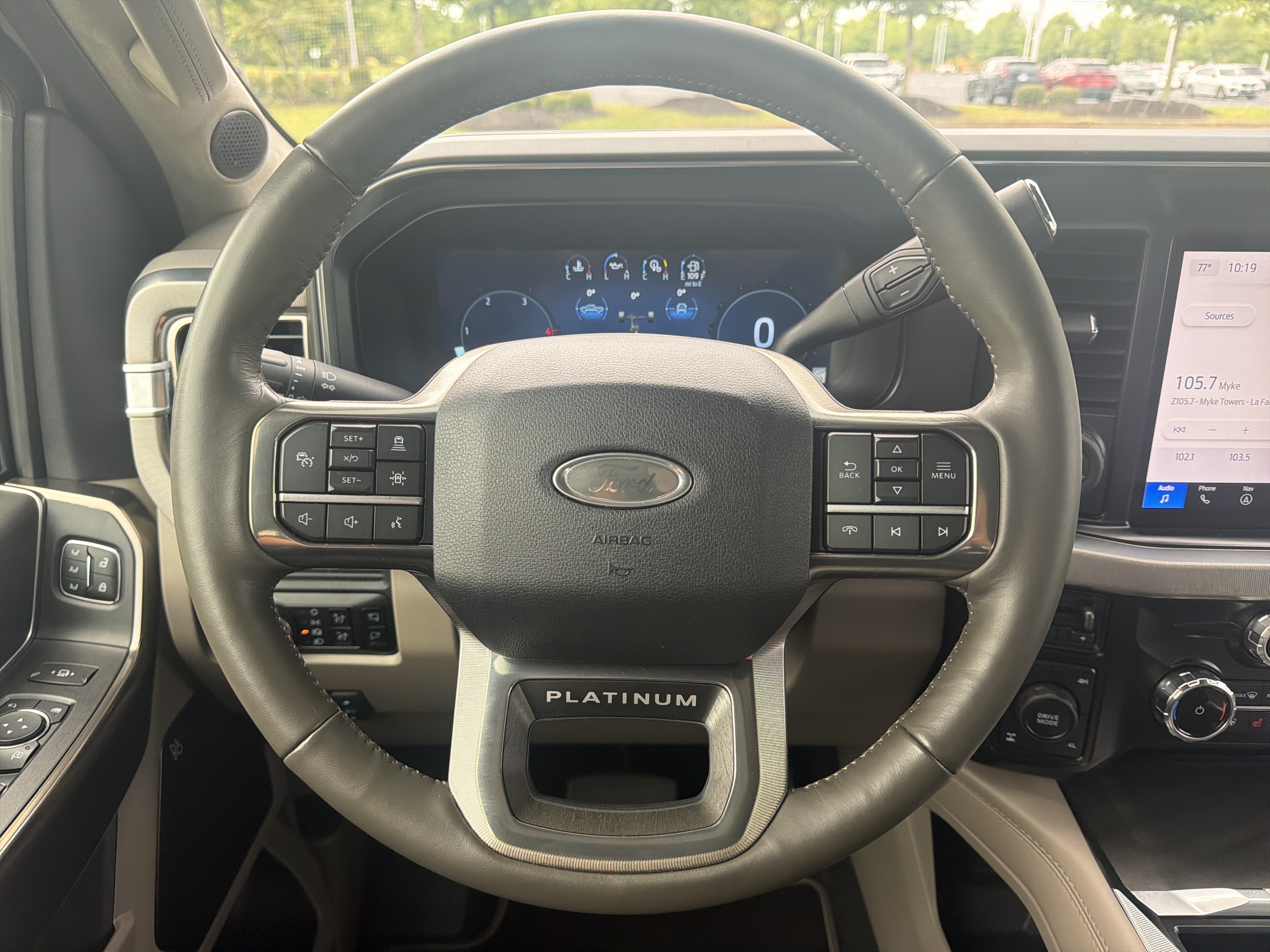 Used 2026 Ford F350 Platinum w/ Platinum Plus Package AWD/4WD image 17