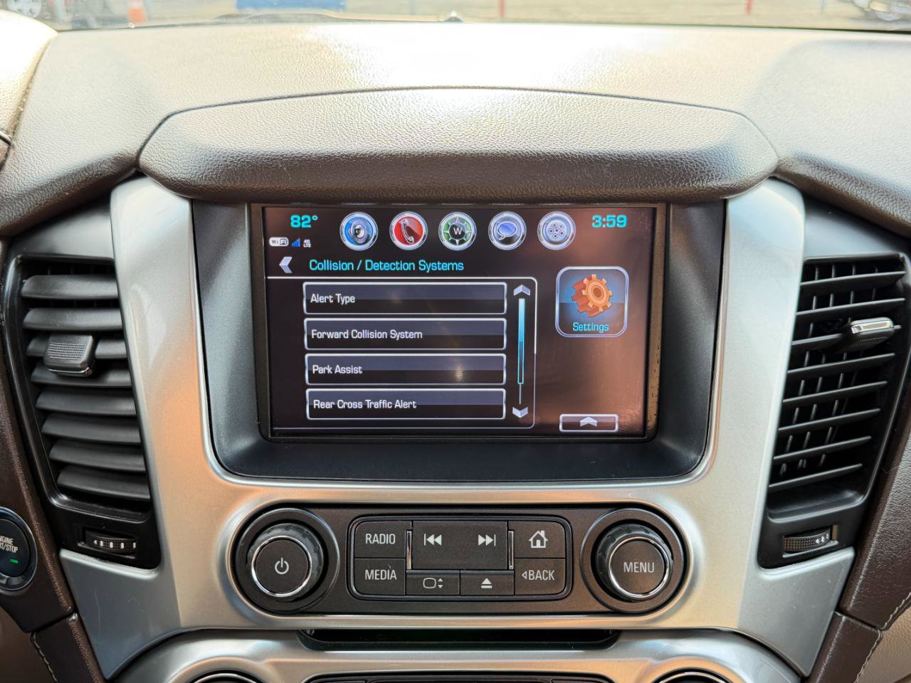 Used 2018 Chevrolet Suburban LT image 74