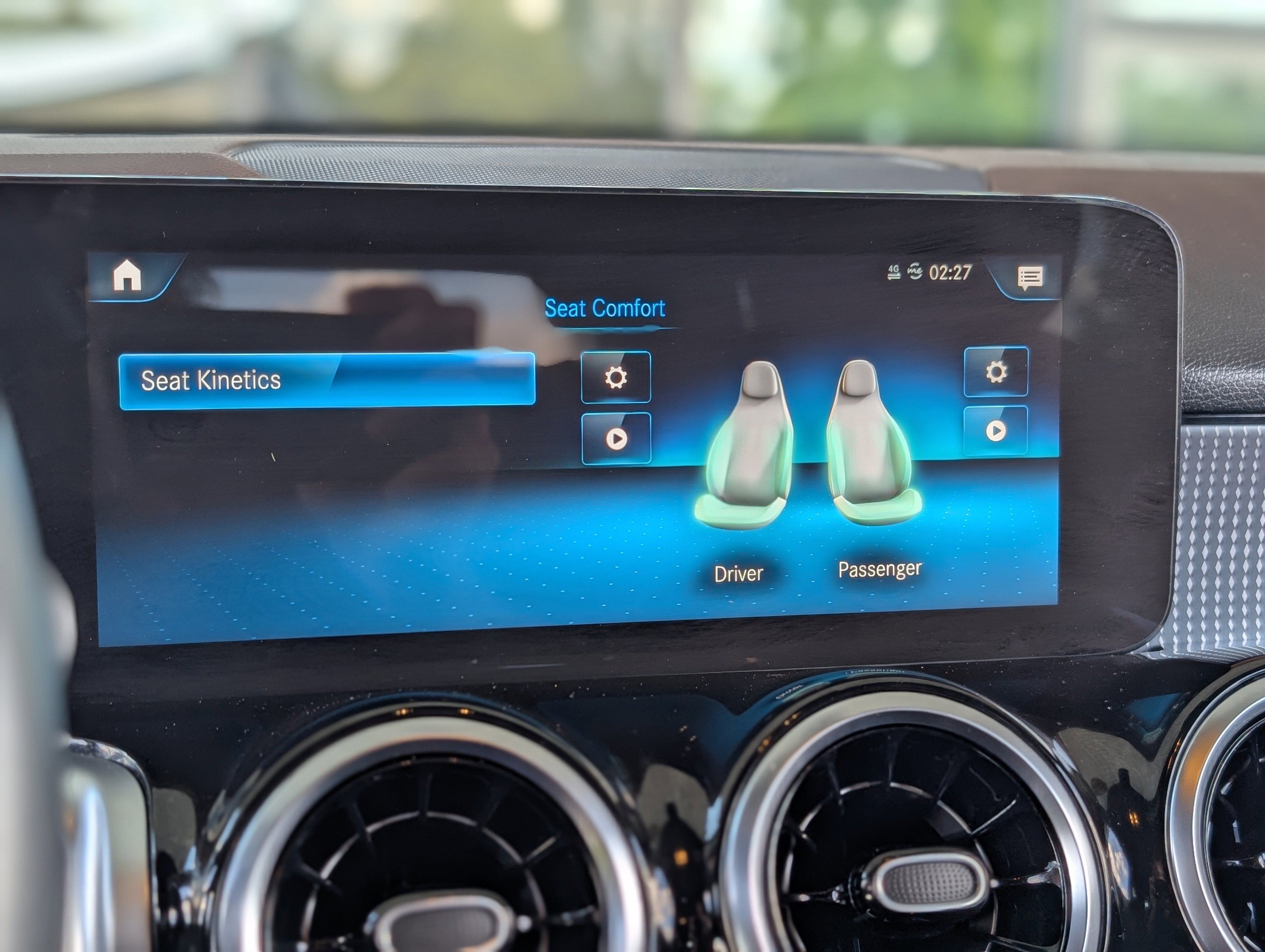 Used 2023 Mercedes-Benz GLB 250 4MATIC image 6