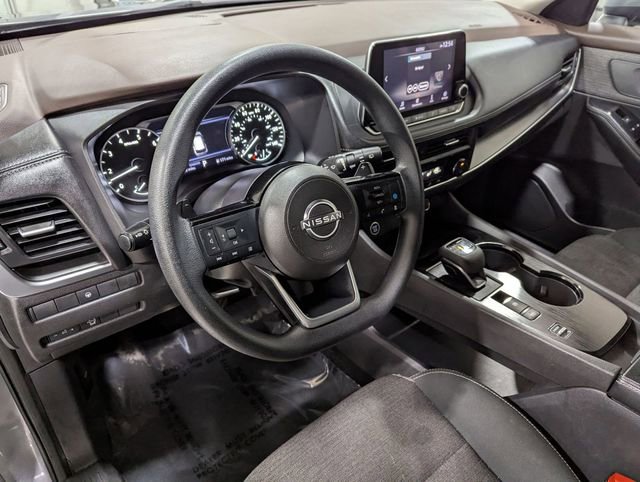 Used 2023 Nissan Rogue SV image 11