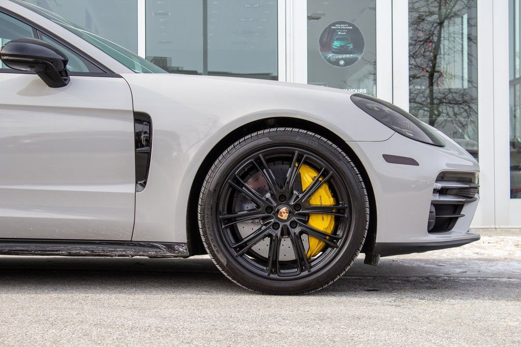 Used 2022 Porsche Panamera Turbo S image 5