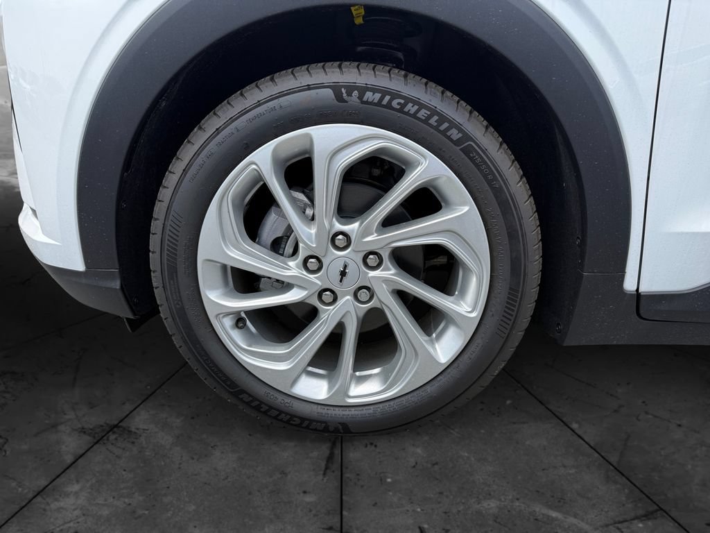 New 2027 Chevrolet Bolt LT w/ Comfort Package FWD image 14