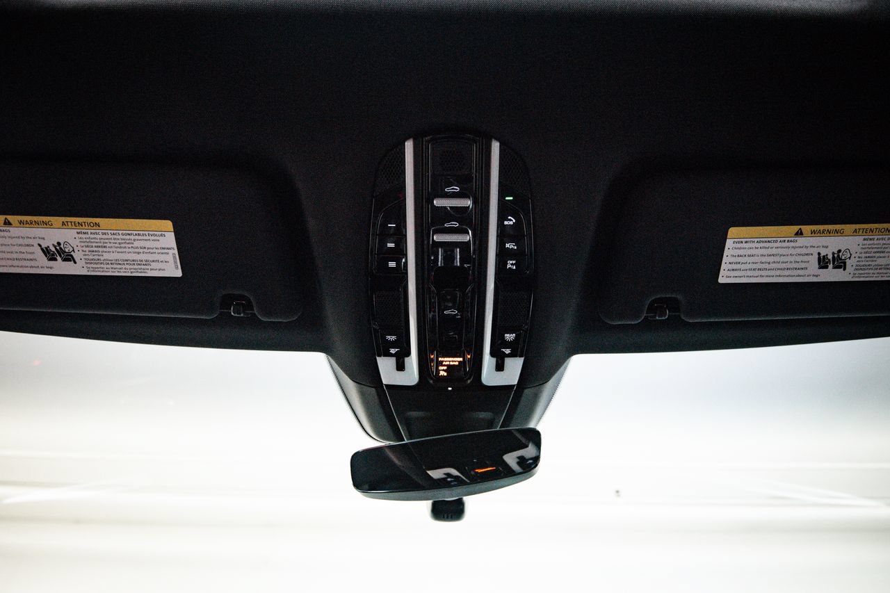 Certified 2023 Porsche Panamera image 20