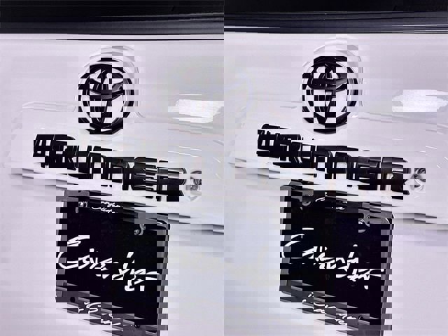 Used 2018 Toyota 4Runner SR5 image 31