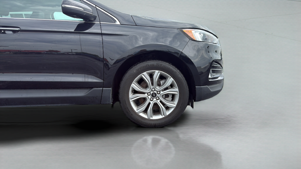 Certified 2024 Ford Edge Titanium AWD/4WD image 33