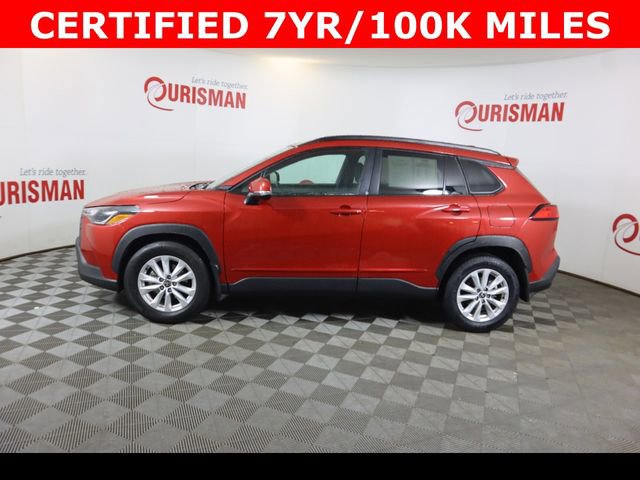 Used 2024 Toyota Corolla Cross LE image 5