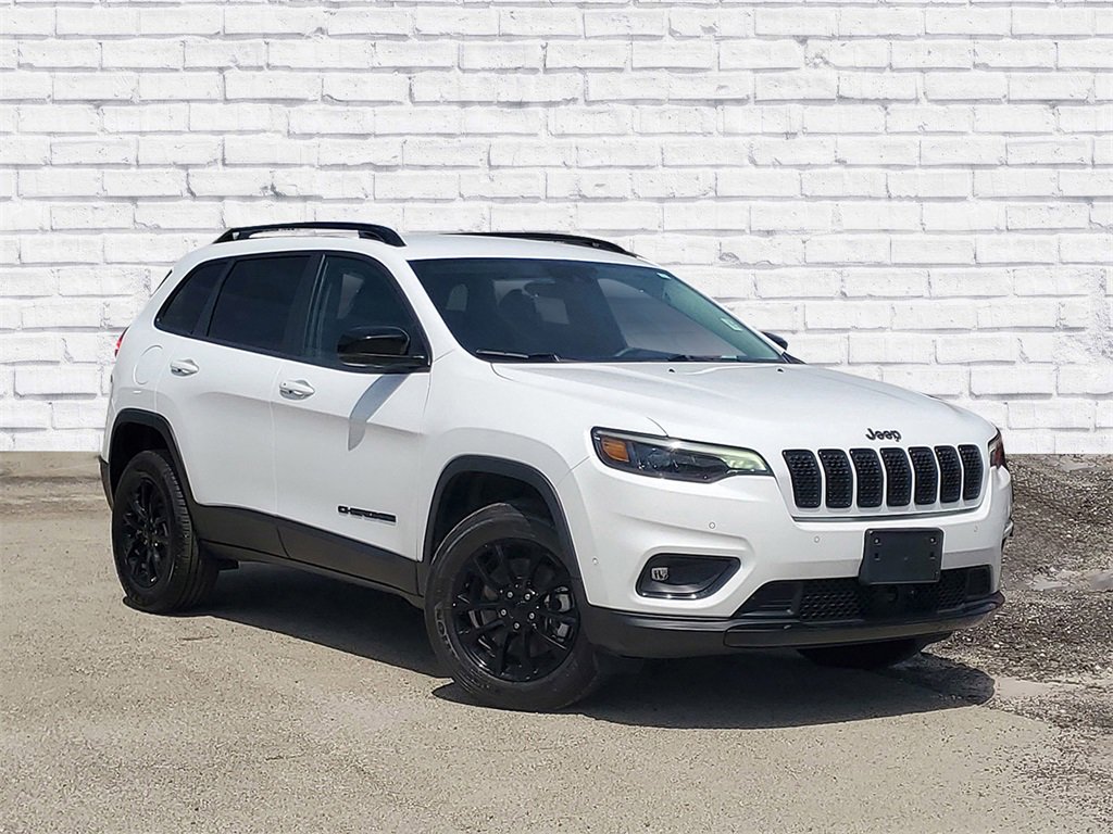 Used 2023 Jeep Cherokee Altitude Lux
