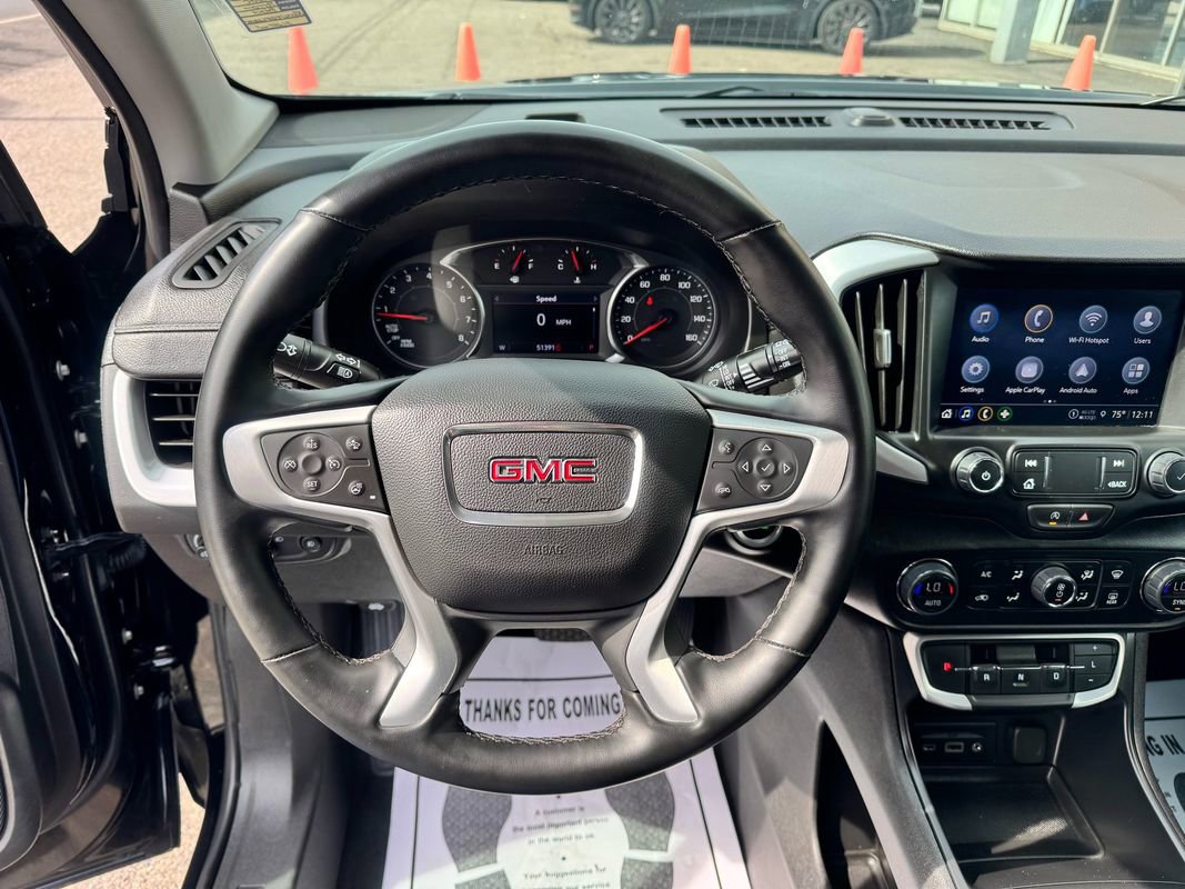 Used 2023 GMC Terrain SLT image 16