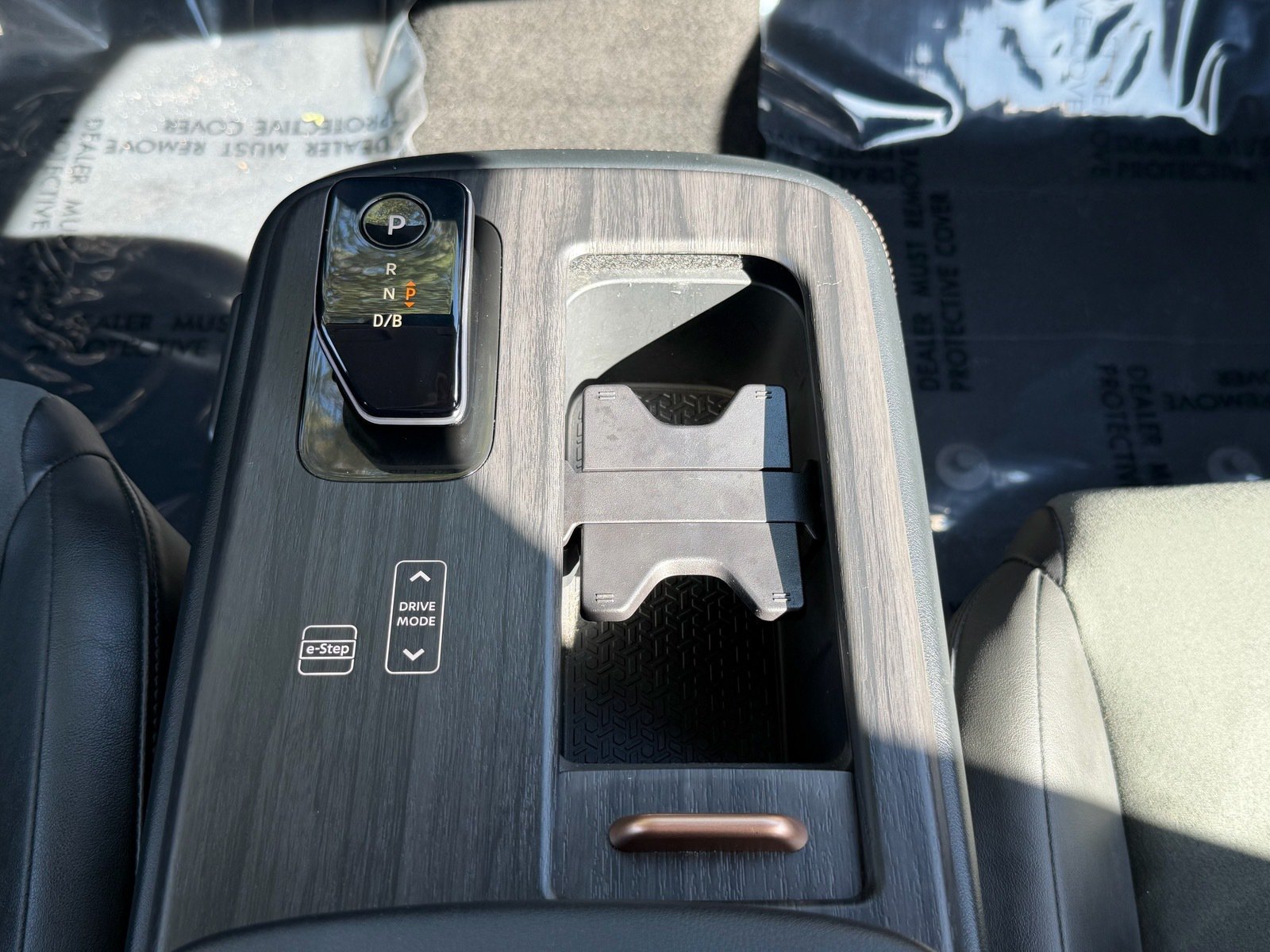 Certified 2024 Nissan Ariya AWD image 17
