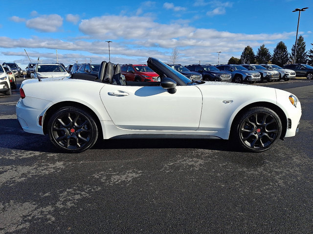 Used 2020 FIAT 124 Spider Abarth w/ Convenience Group RWD image 8