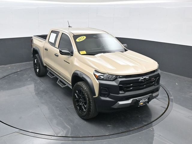 Used 2024 Chevrolet Colorado Trail Boss w/ LPO, Dark Essentials Package AWD/4WD image 1