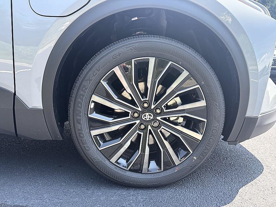 New 2026 Toyota C-HR AWD/4WD image 8