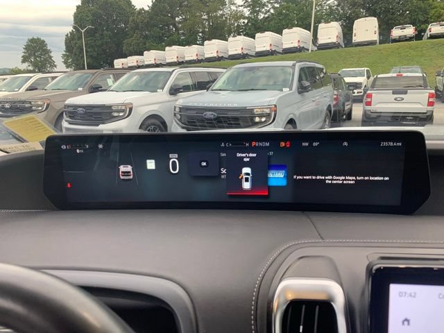 Certified 2025 Ford Expedition Platinum AWD/4WD image 30