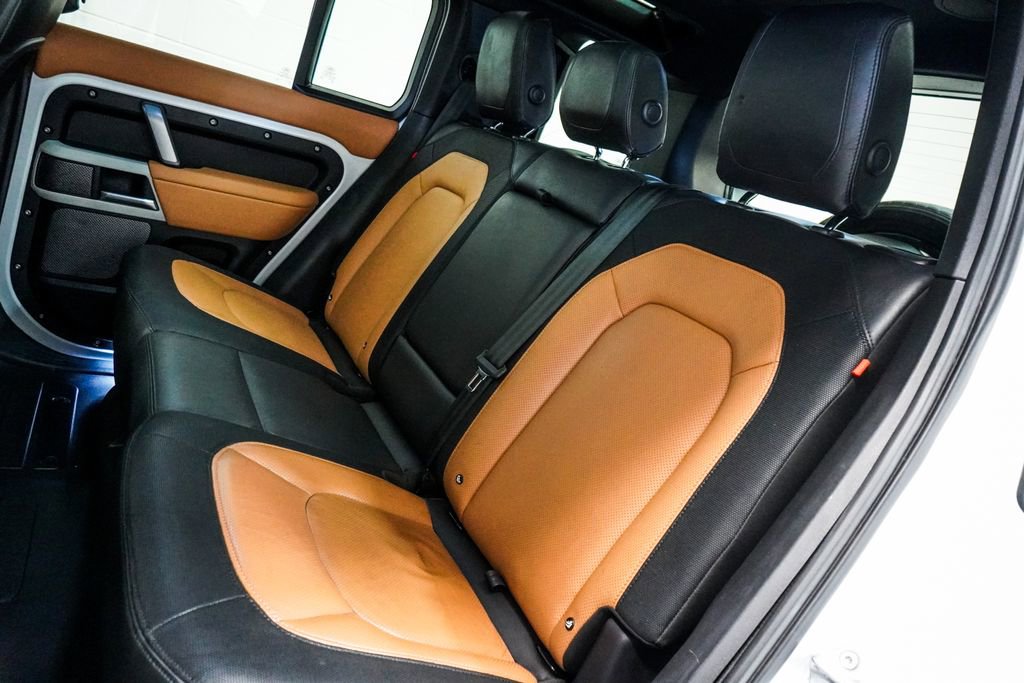 Used 2023 Land Rover Defender 110 X-Dynamic SE AWD/4WD image 9