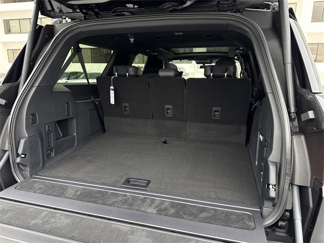 New 2025 Lincoln Navigator L Reserve w/ Jet Appearance Package image 15