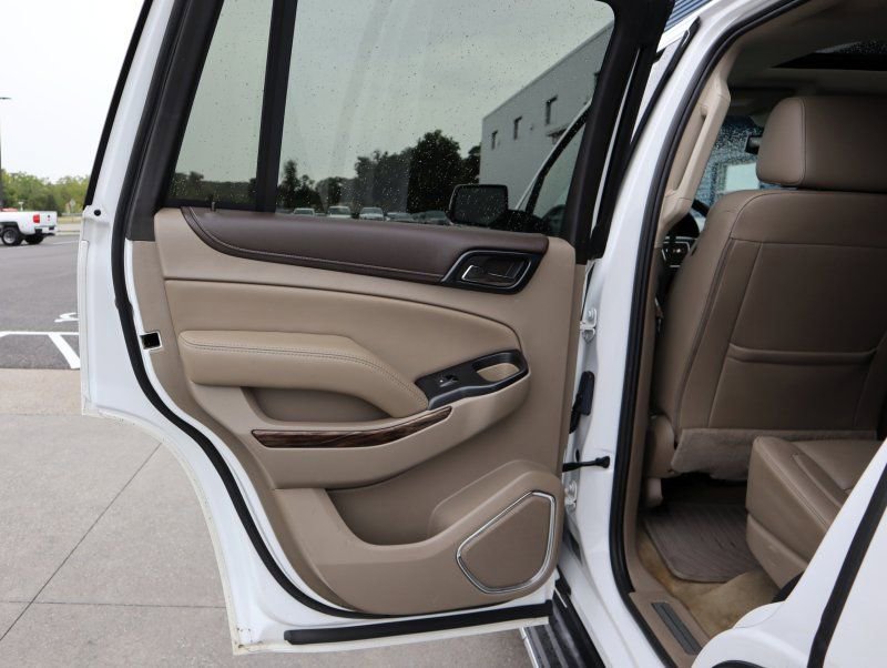 Used 2017 GMC Yukon SLT w/ Open Road Package image 18