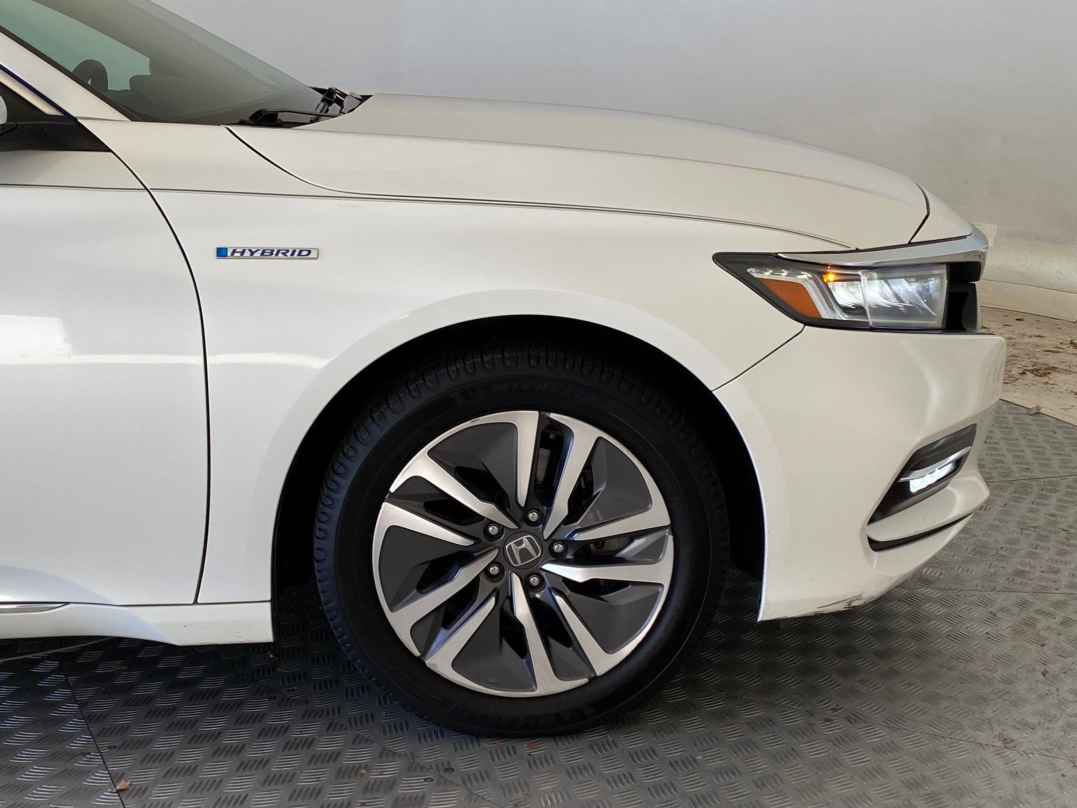 Used 2018 Honda Accord EX image 10