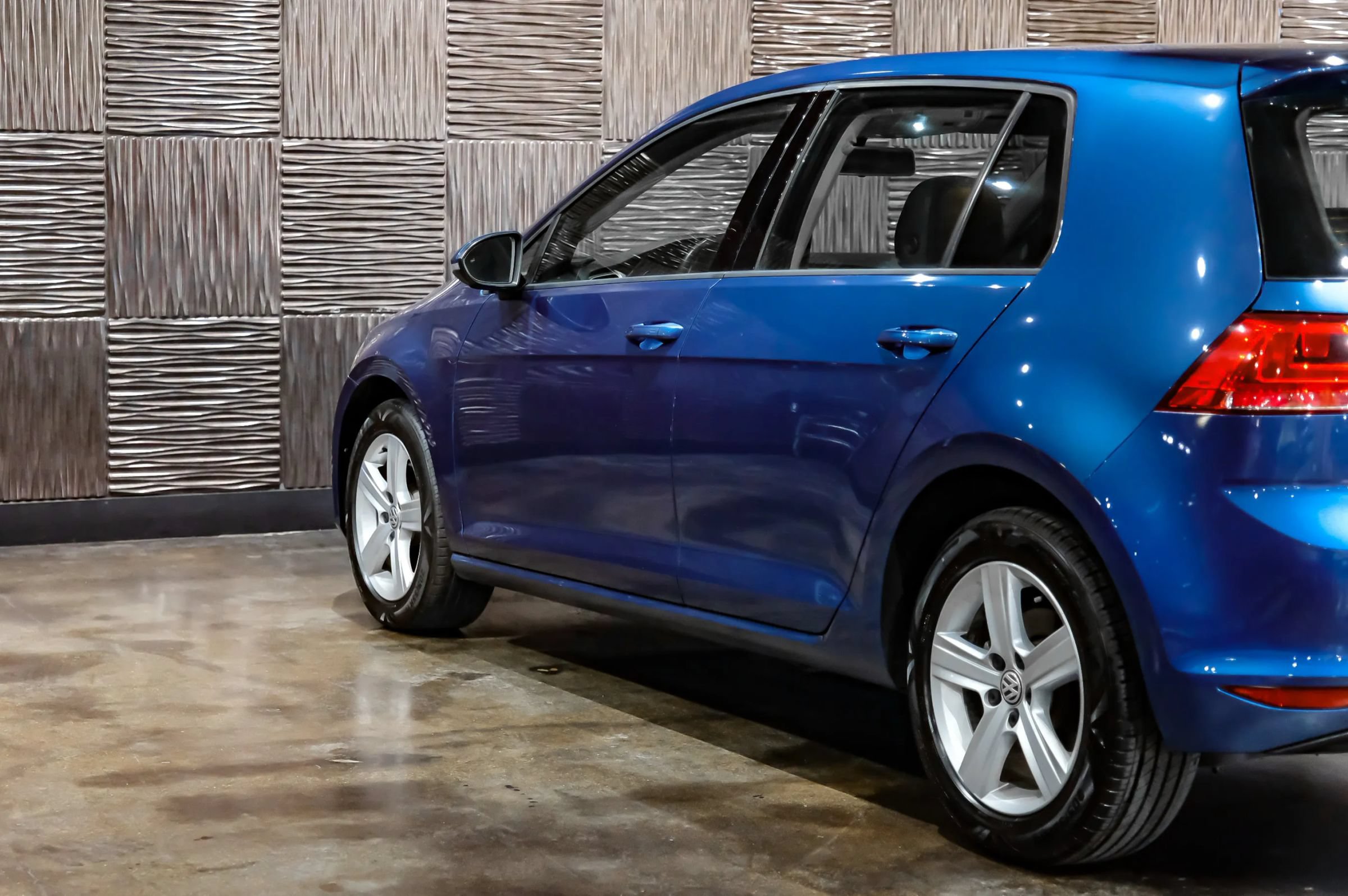 Used 2017 Volkswagen Golf Wolfsburg Edition FWD image 13