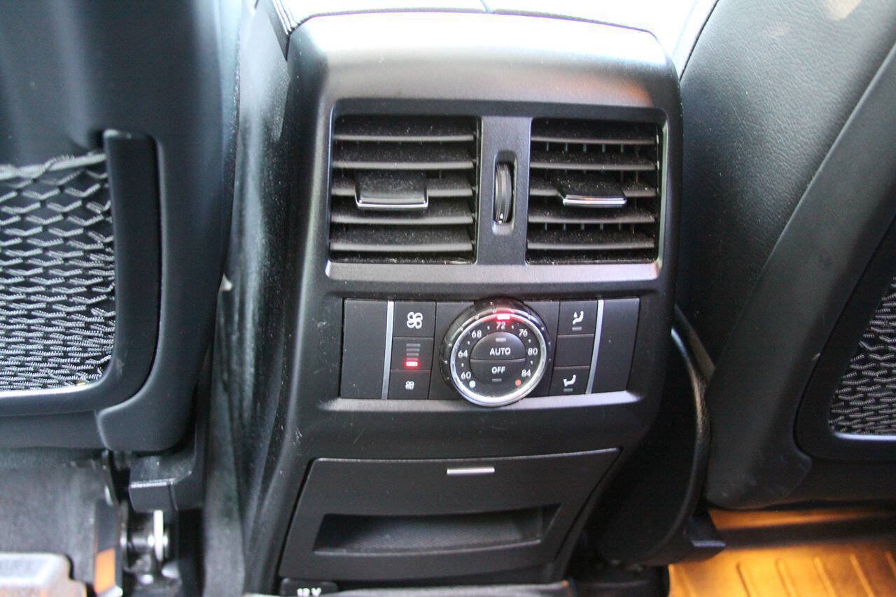 Used 2018 Mercedes-Benz GLS 550 4MATIC w/ Driver Assistance Package image 38