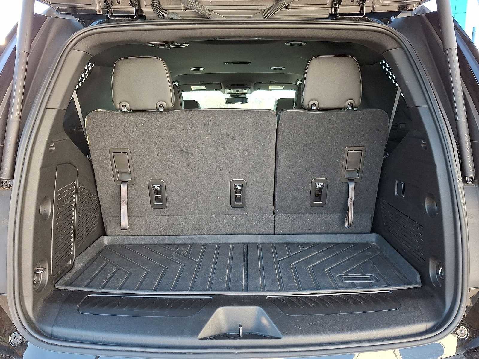 Used 2023 Chevrolet Tahoe LT image 32