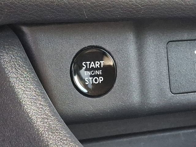 Used 2024 Nissan Rogue S image 21