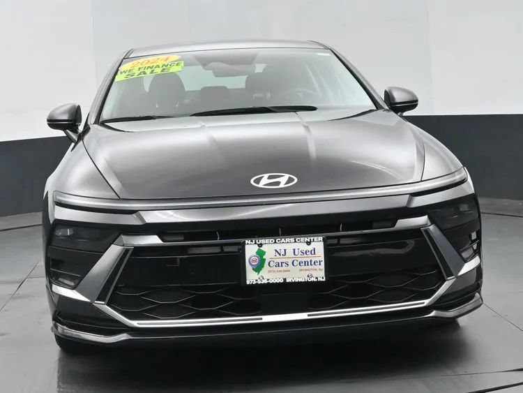 Used 2024 Hyundai Sonata SEL FWD image 3