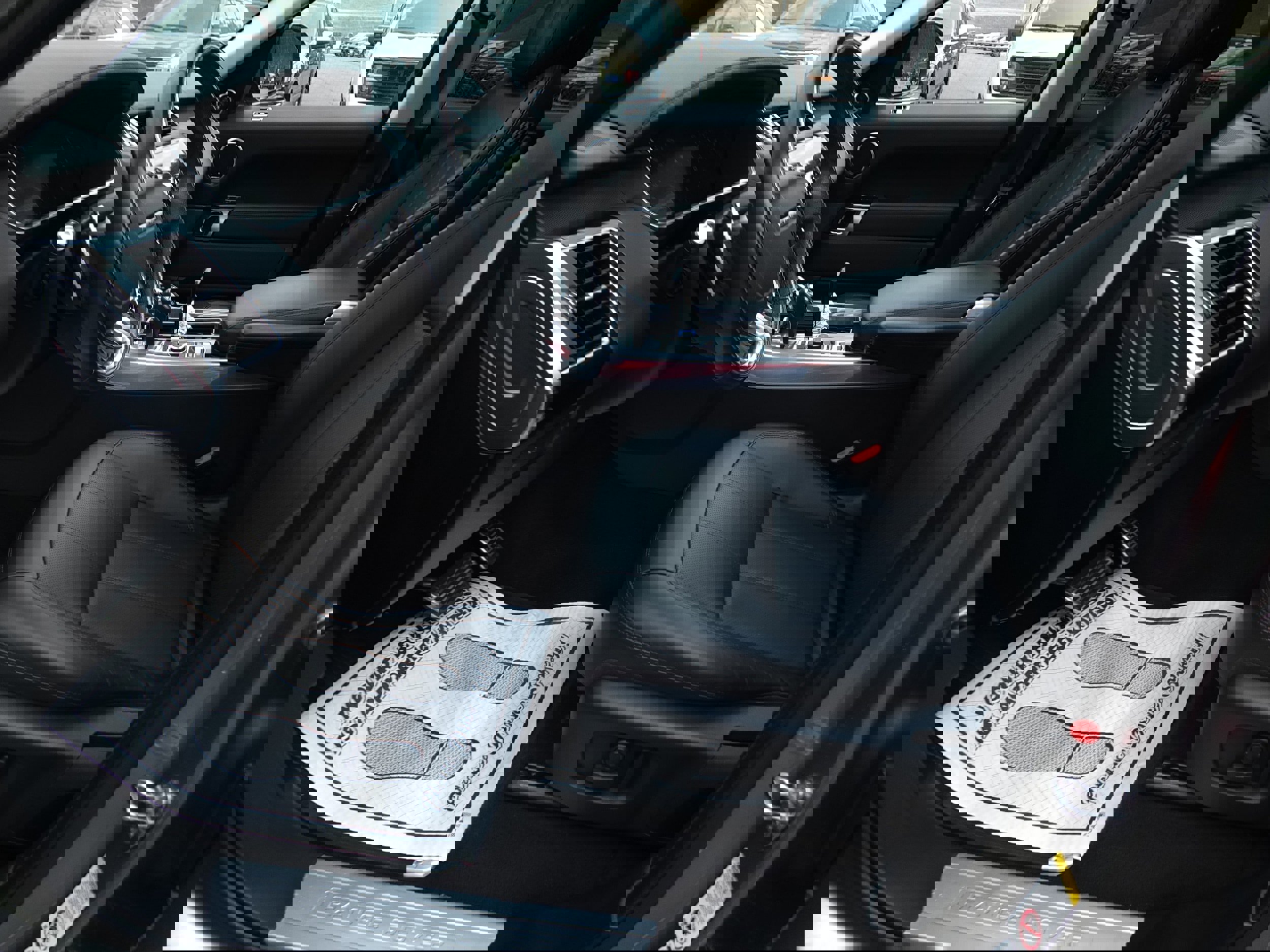 Used 2019 Land Rover Range Rover Sport Supercharged image 12