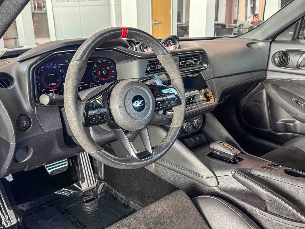 Certified 2024 Nissan Z Performance w/ Floor Mat Package RWD image 12