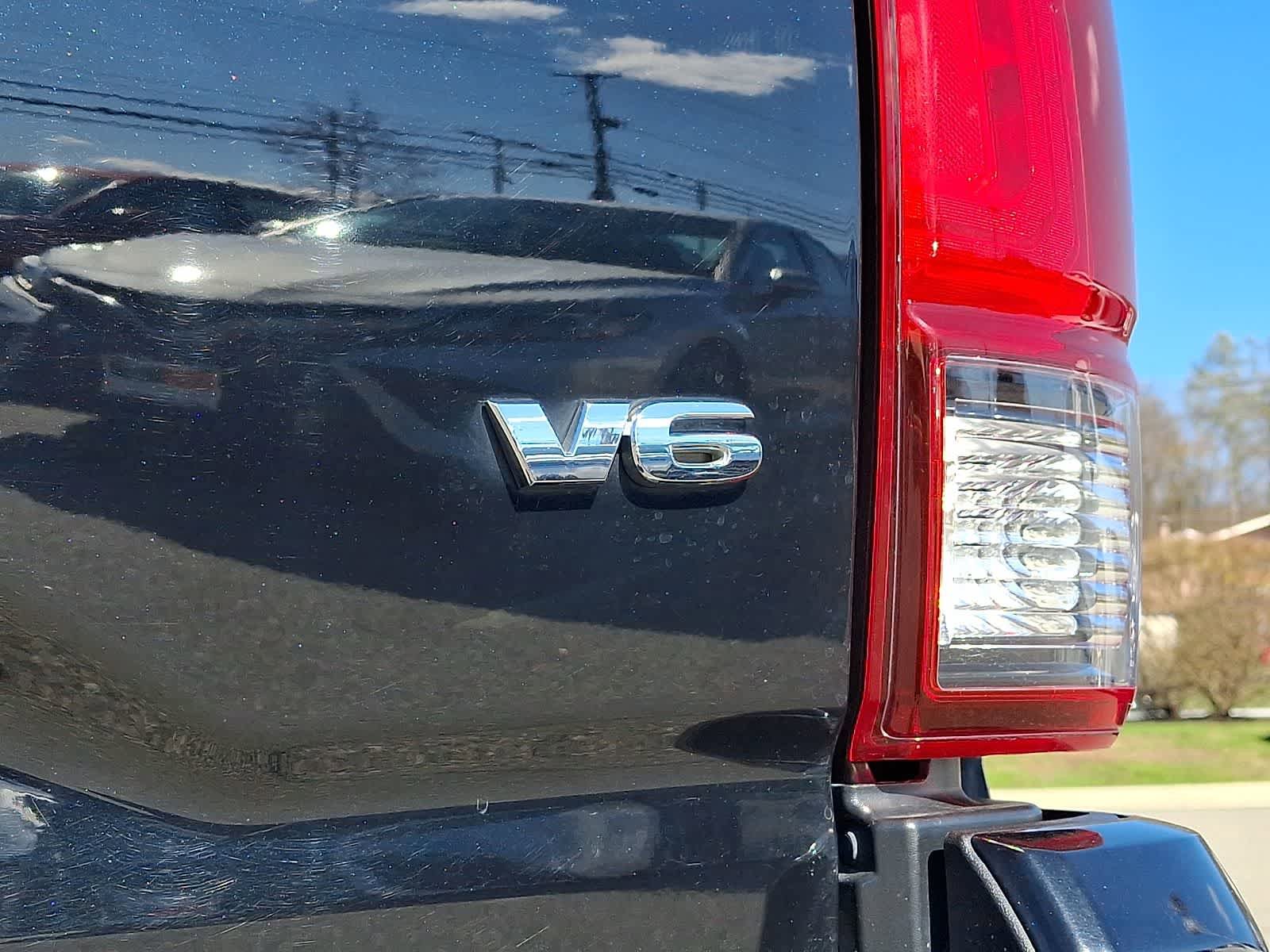 Used 2018 Toyota Tacoma TRD Sport AWD/4WD image 33