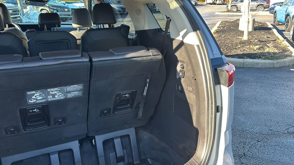Used 2024 Kia Carnival SX image 33