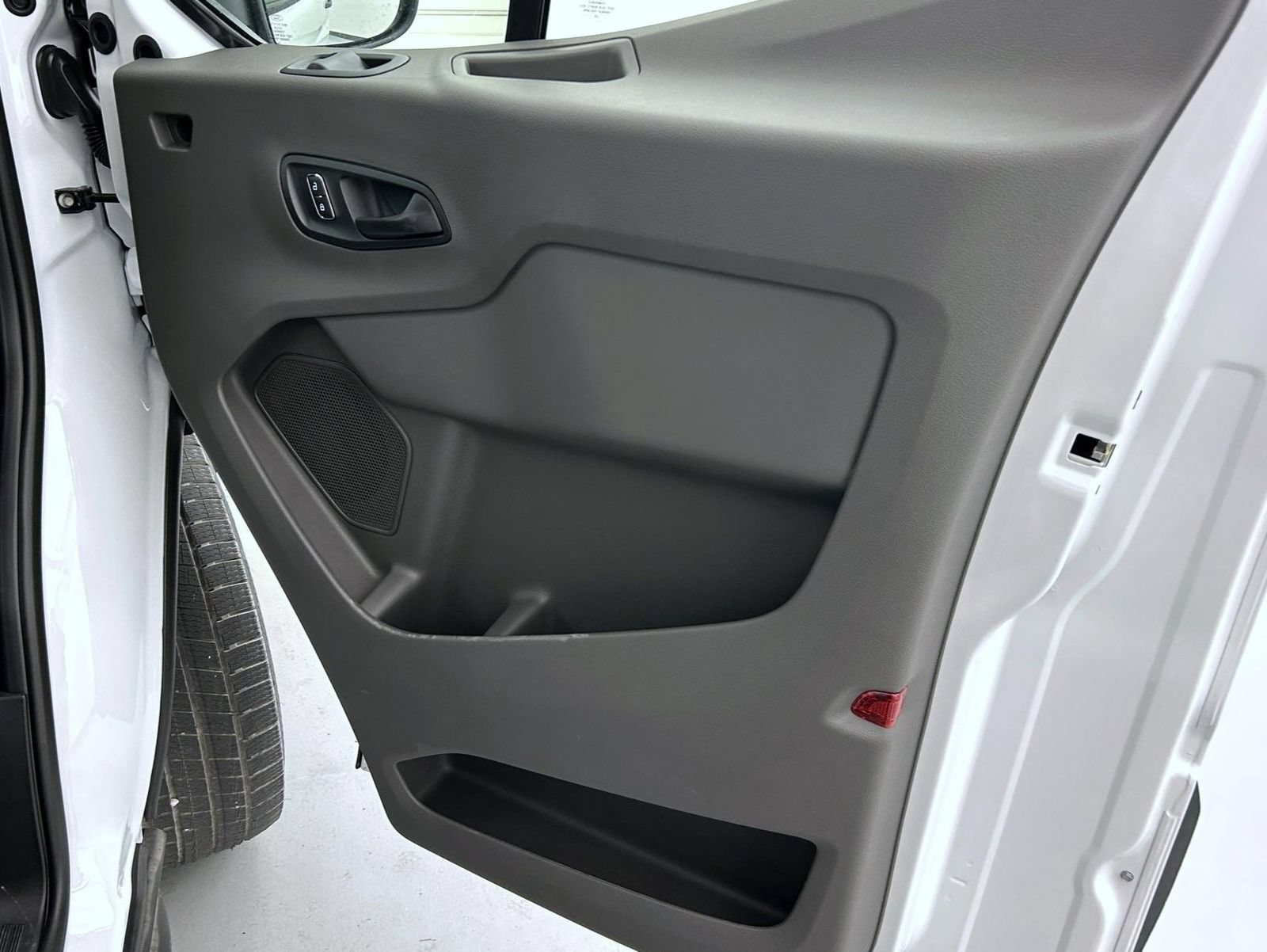 New 2027 Ford Transit 250 148 Medium Roof w/ Load Area Protection Package RWD image 16
