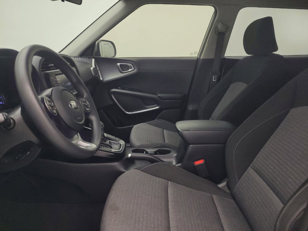 Used 2020 Kia Soul S FWD image 17